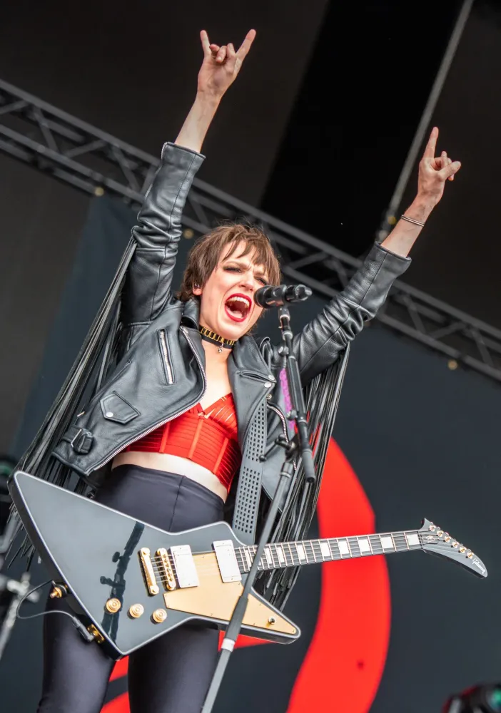 Lzzy Hale, chanteuse de Halestorm, en concert au festival Rock im Park 2019