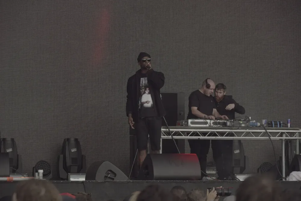 Skepta sur la scène principale du festival Field Day 2016